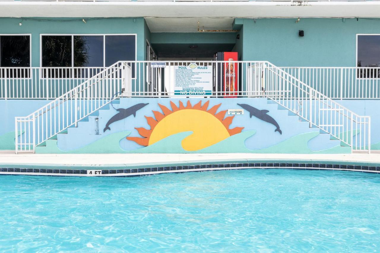 Beachcomber Beachfront Hotel, A By The Sea Resort Panama City Beach Exterior photo