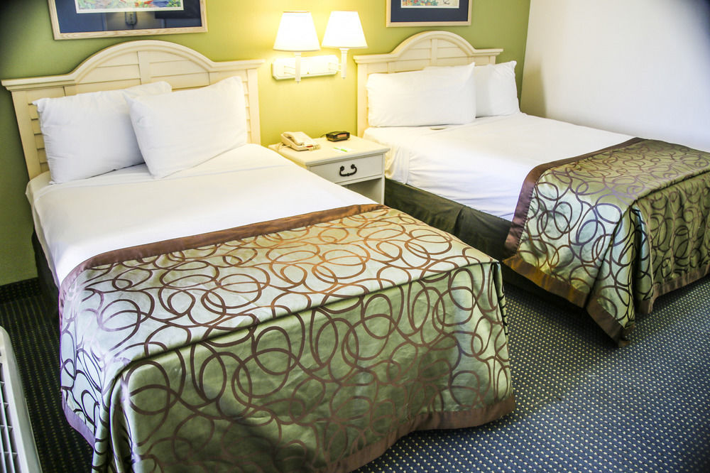 Beachcomber Beachfront Hotel, A By The Sea Resort Panama City Beach Exterior photo