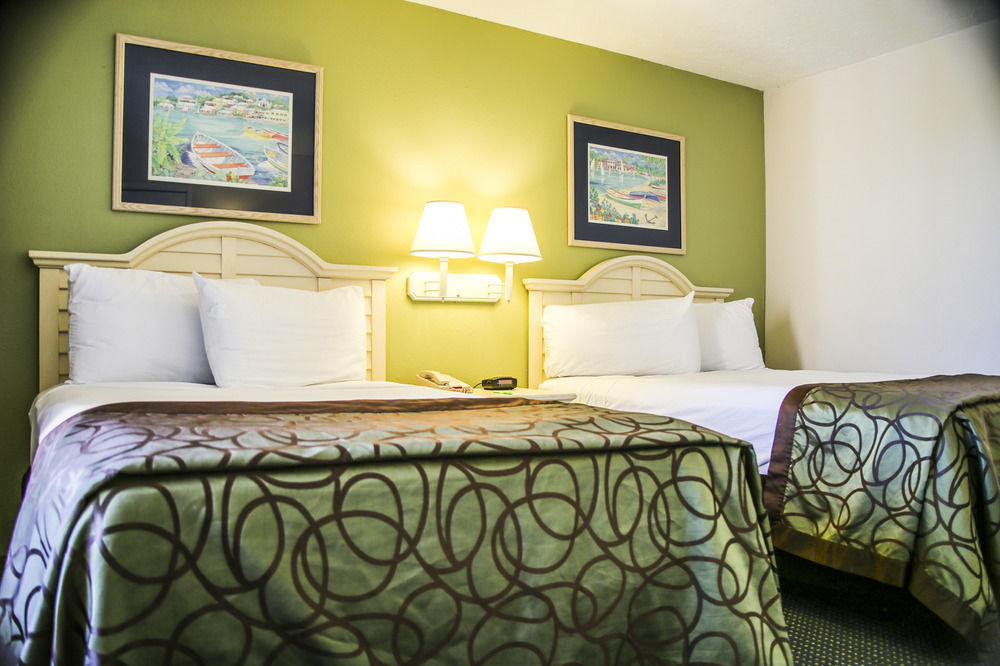 Beachcomber Beachfront Hotel, A By The Sea Resort Panama City Beach Exterior photo